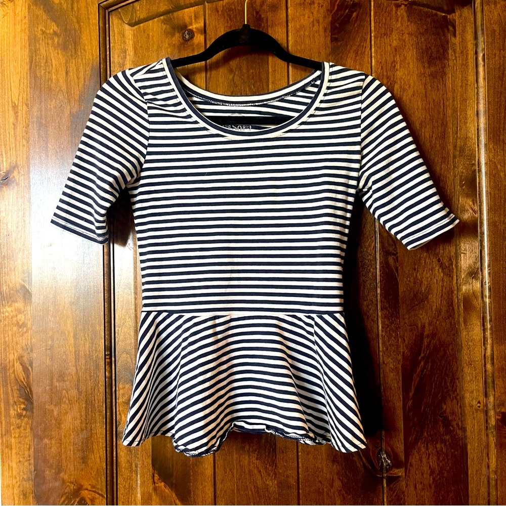 Blue & White Peplum Top Stretchy American Heritage Size Small